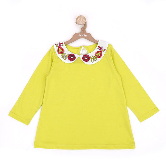 Colorful Collar Charm Tee | T-Shirts | The nest clothing