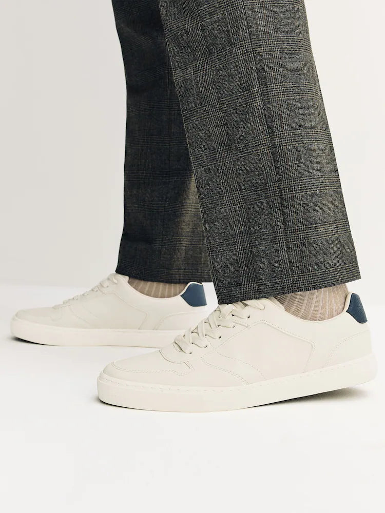 Neutral Low Court Trainers