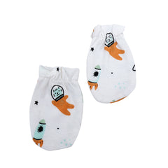 Cosmic White Mittens | Socks & Caps | The nest clothing