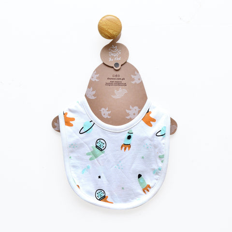 Off to the moon bib | Bibs & Towels | The nest clothing