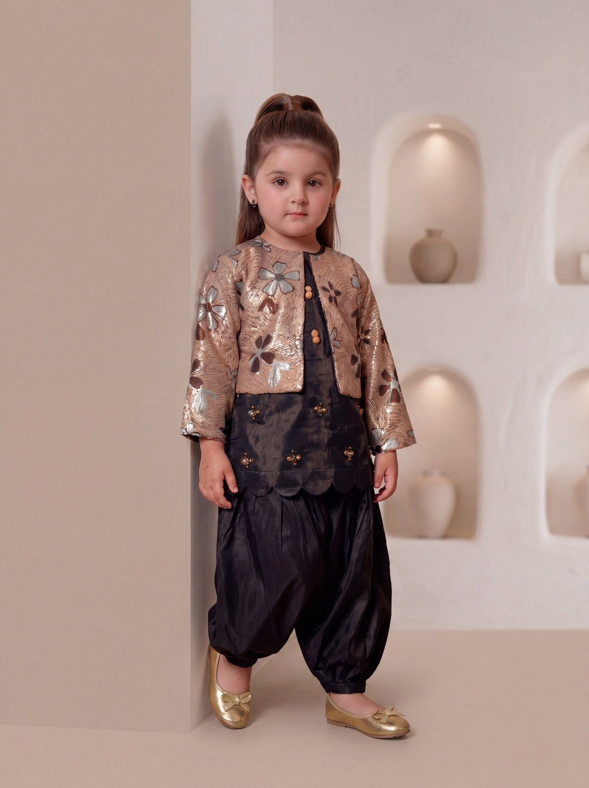 Mini Modern Monarch - Black and Gold