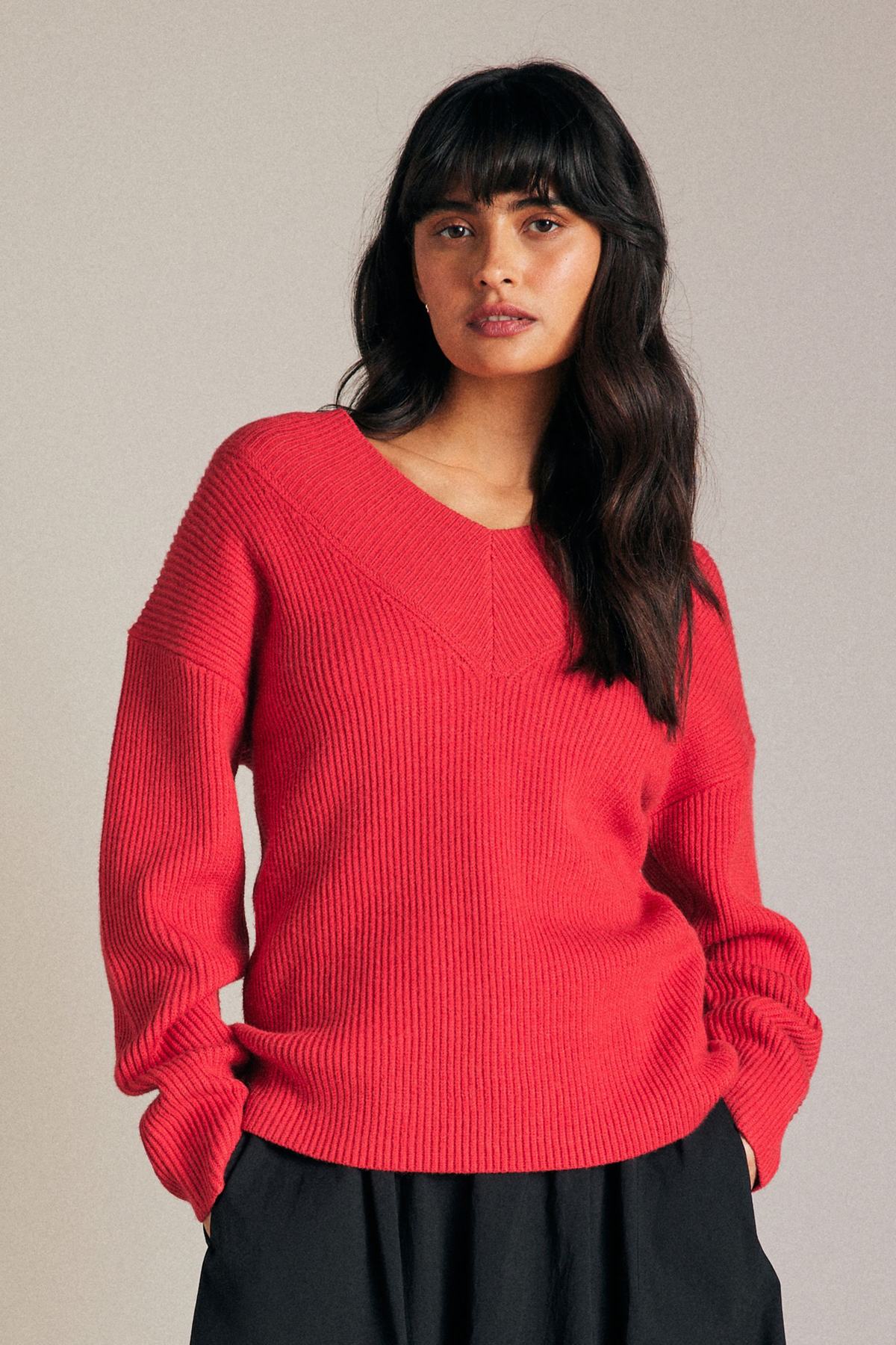 Red Relaxed Fit Ribbed V-Neck Knitted Jumper
