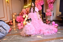 Queen Shades of Blush