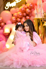 Queen Shades of Blush