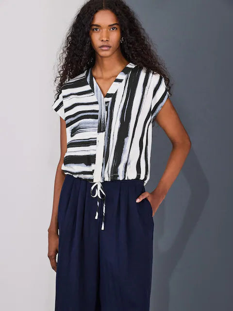 Navy/Black/White V-Neck Short Sleeved Tie Waist Top