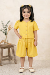 Yellow Chic